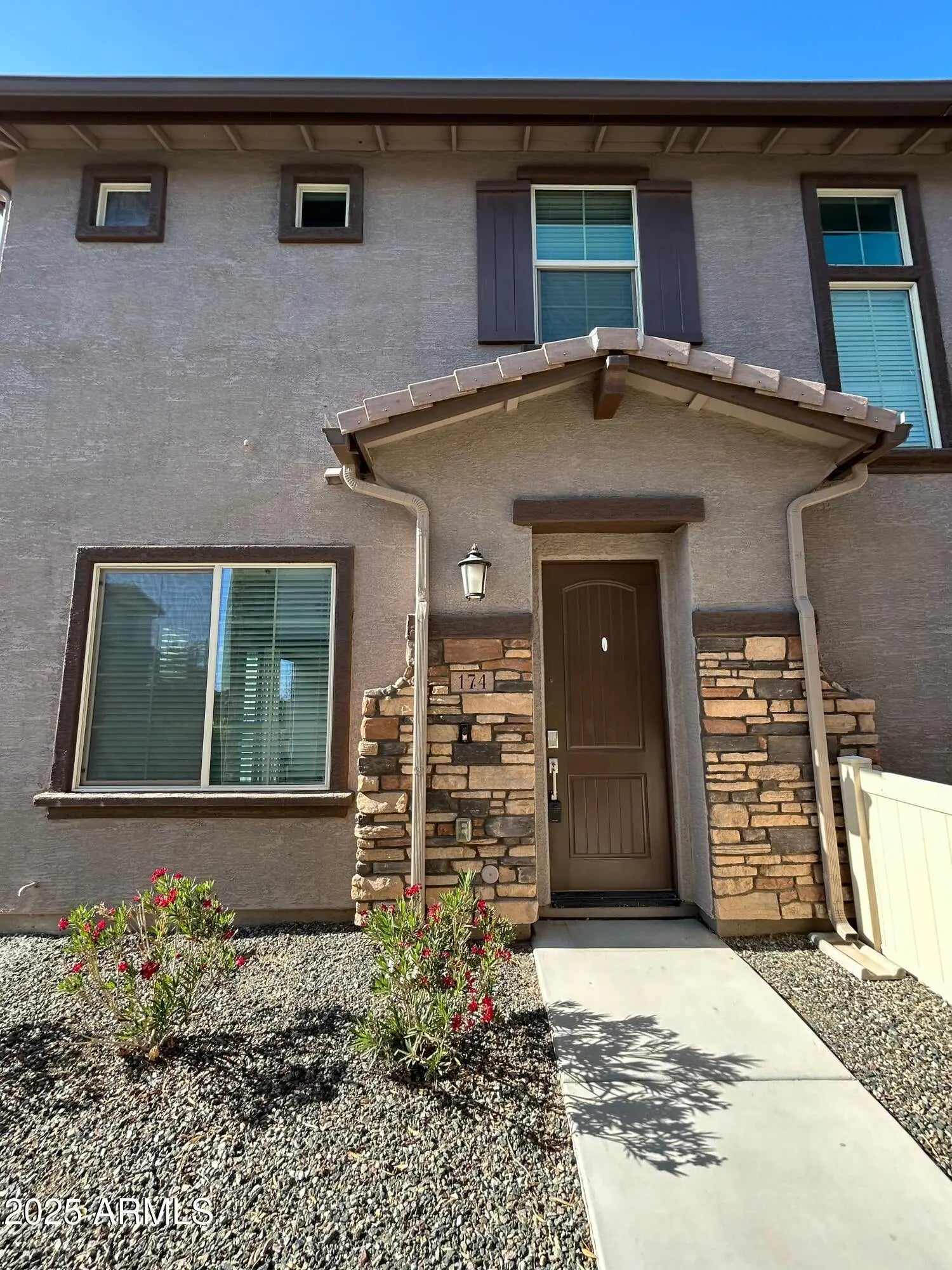 Photo of Listing #6873643