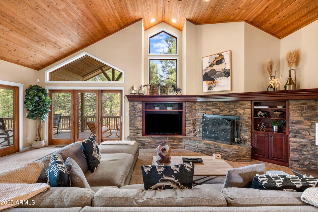 1018 N Amberwood Street, Flagstaff