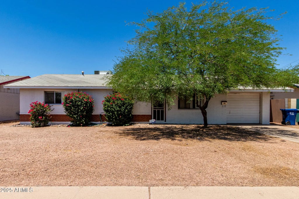 230 E Fairmont Drive, Tempe