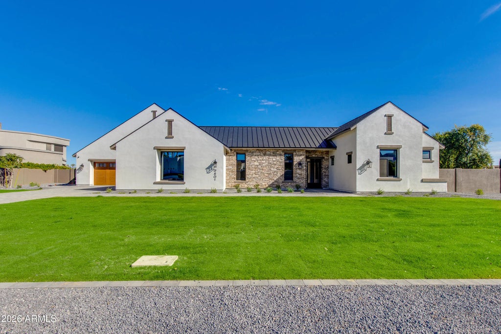 9801 N 53rd Place, Paradise Valley