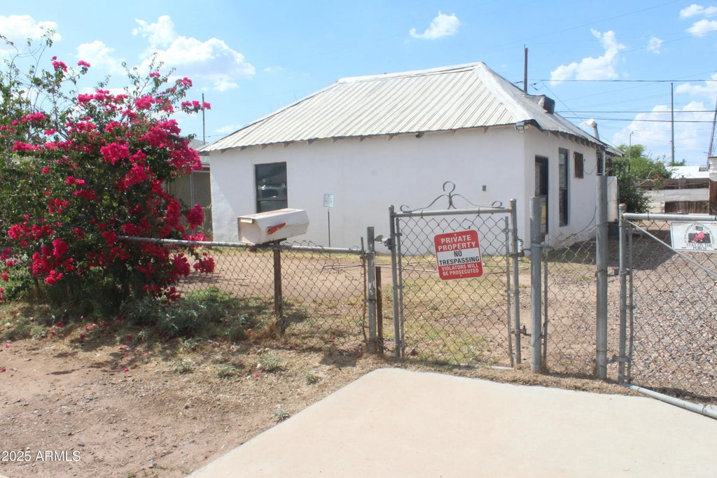 2016 W Hadley Street, Phoenix