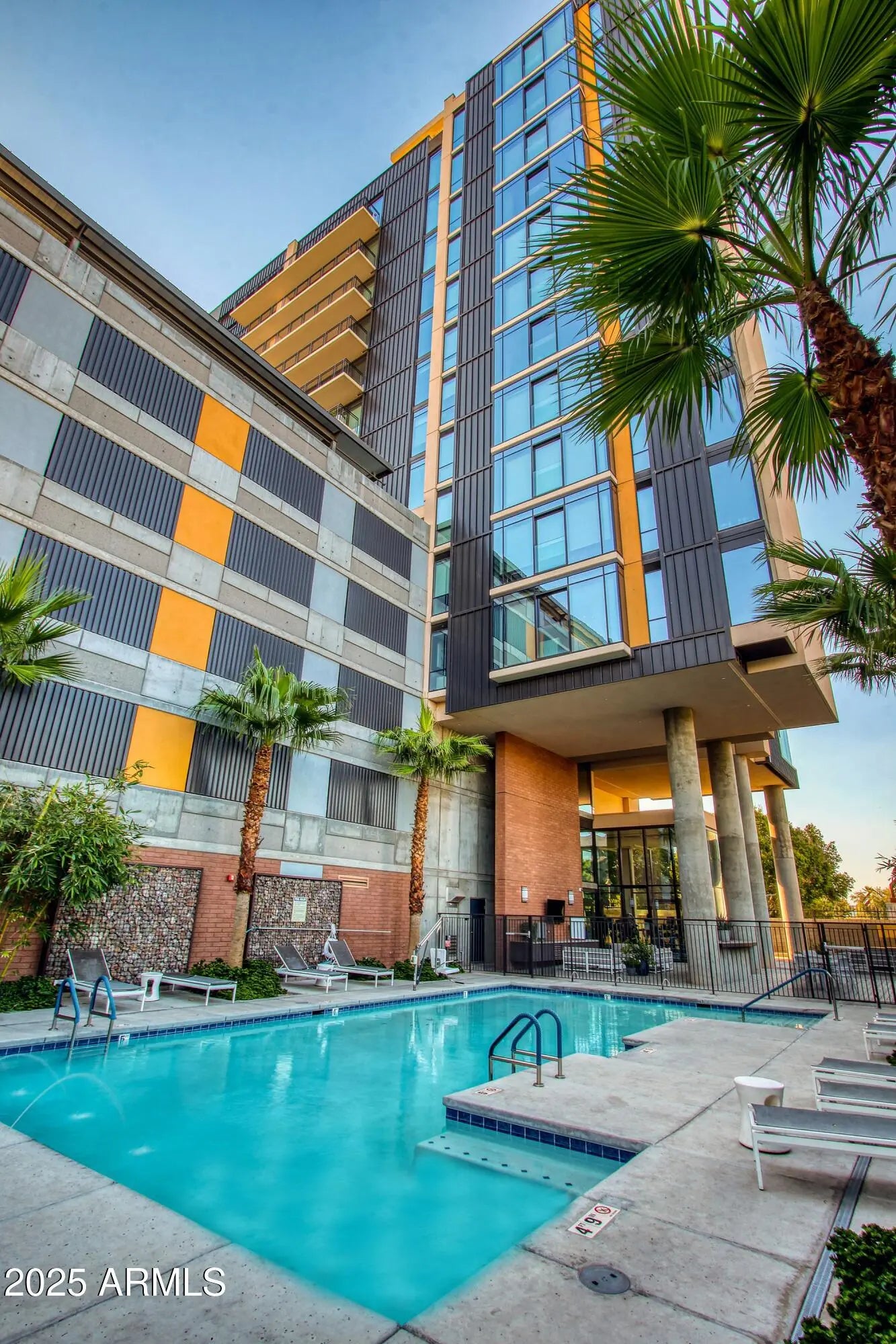 Photo of Listing #6874998