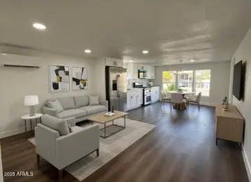 Photo of Listing #6875797