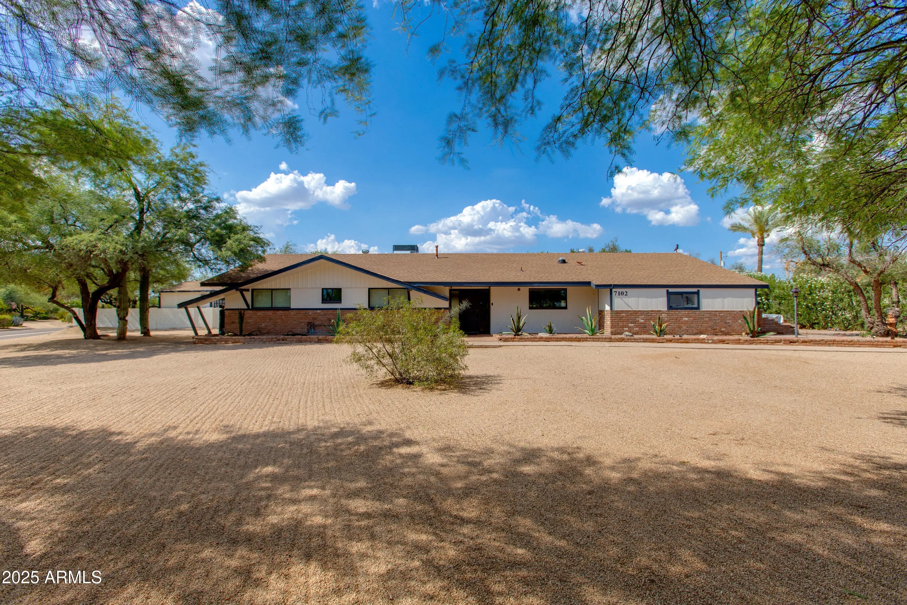 Photo of Listing #6876083