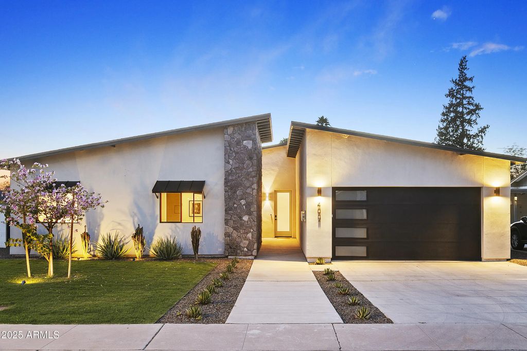 4002 N 33rd Place, Phoenix