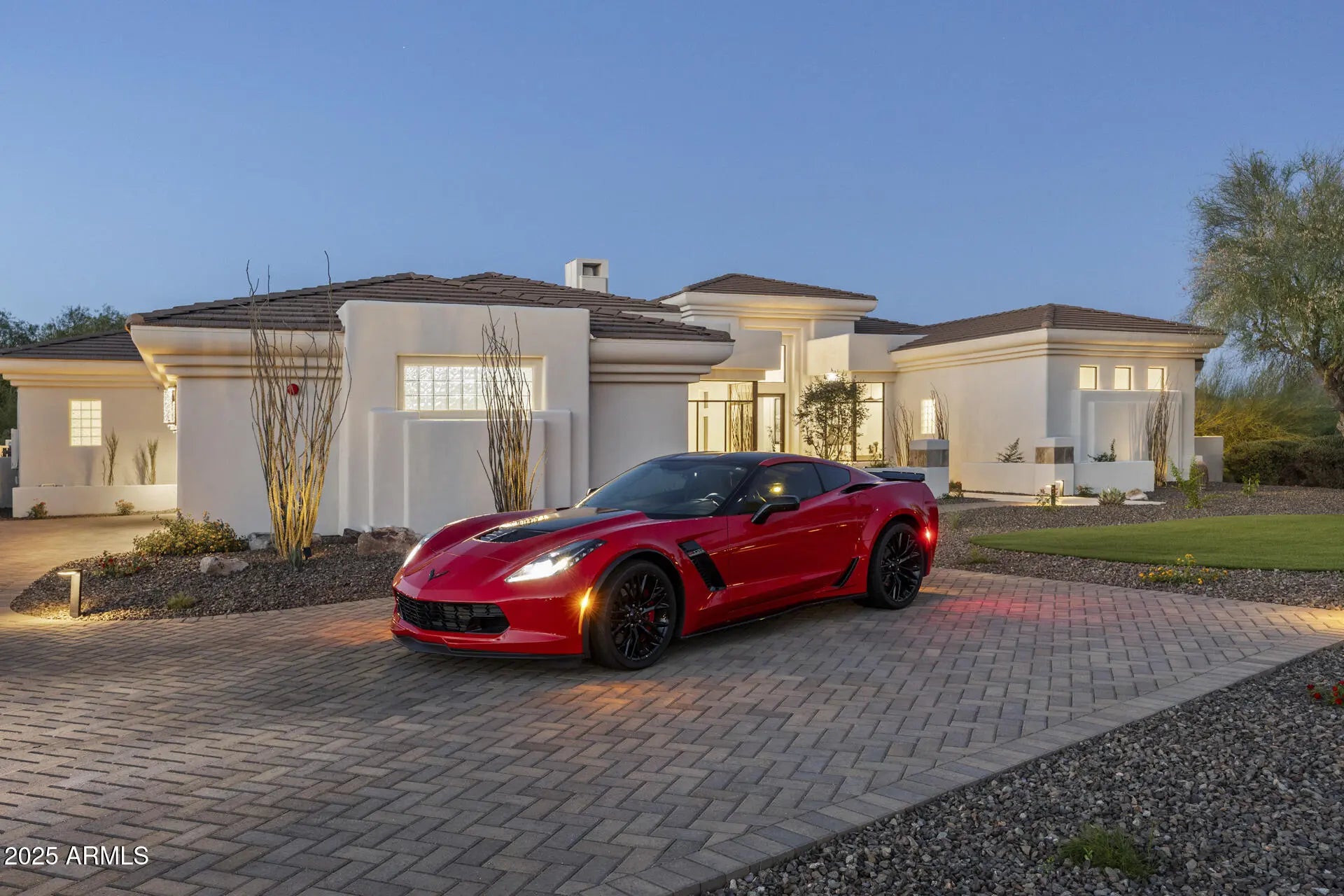 Photo of Listing #6877500