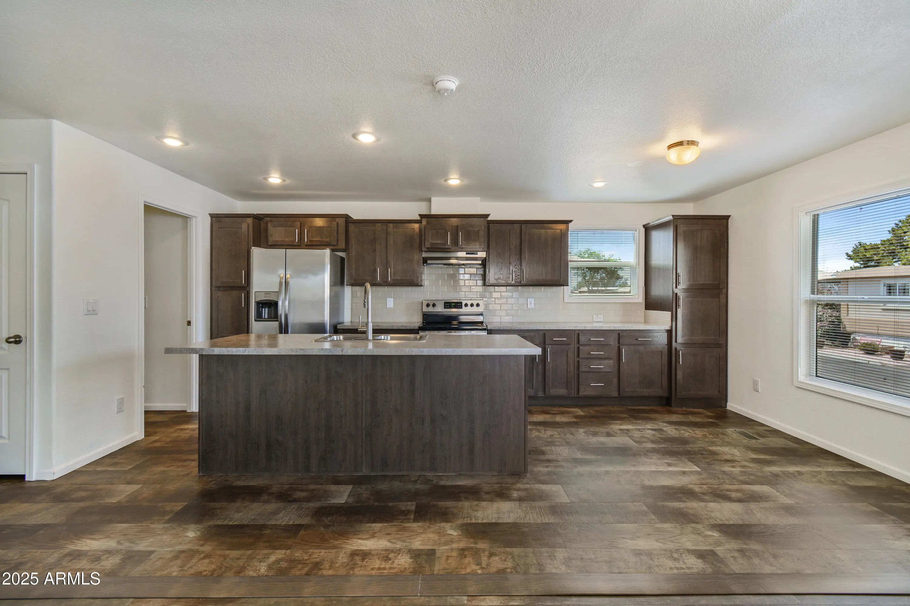 Photo of Listing #6876339