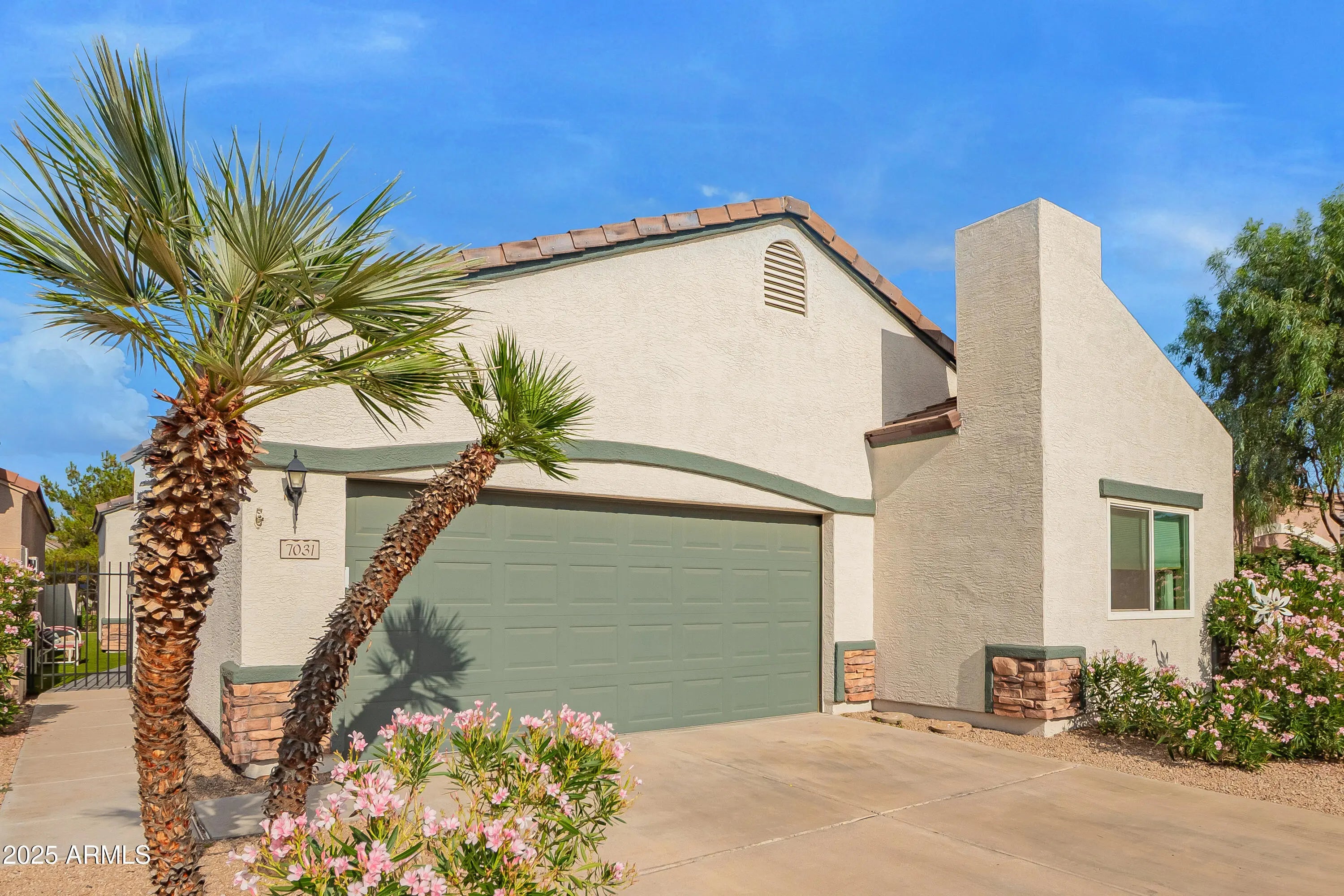 Photo of Listing #6876621