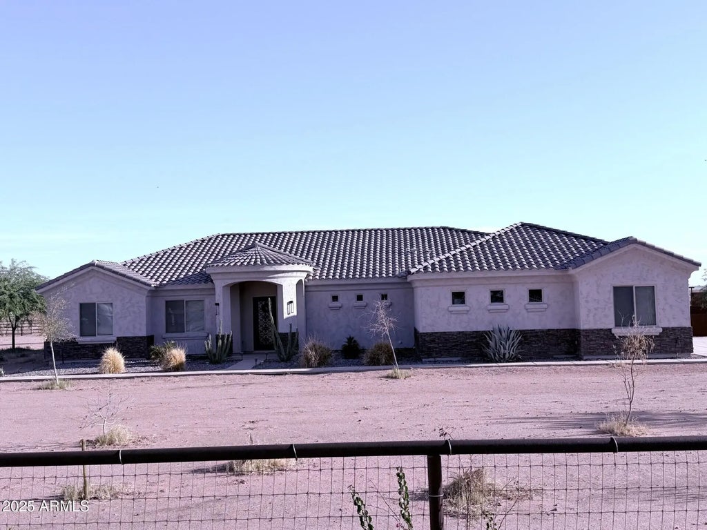 34410 W Cudia Road, Stanfield