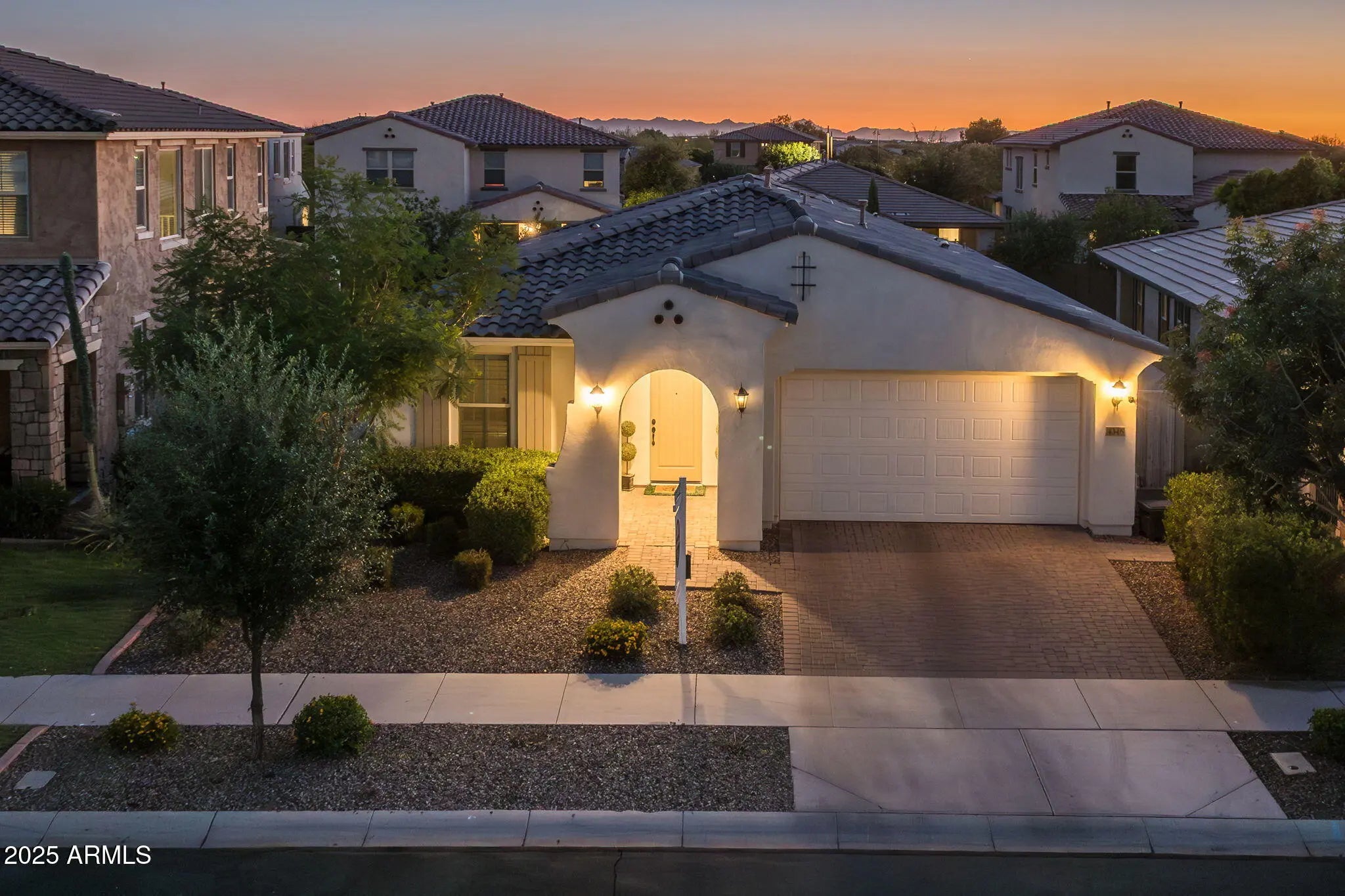 Photo of Listing #6883056