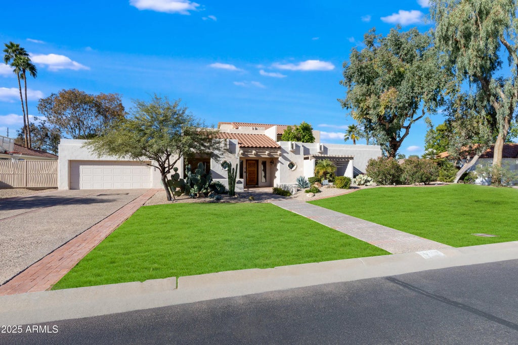 10308 N 48th Place, Paradise Valley