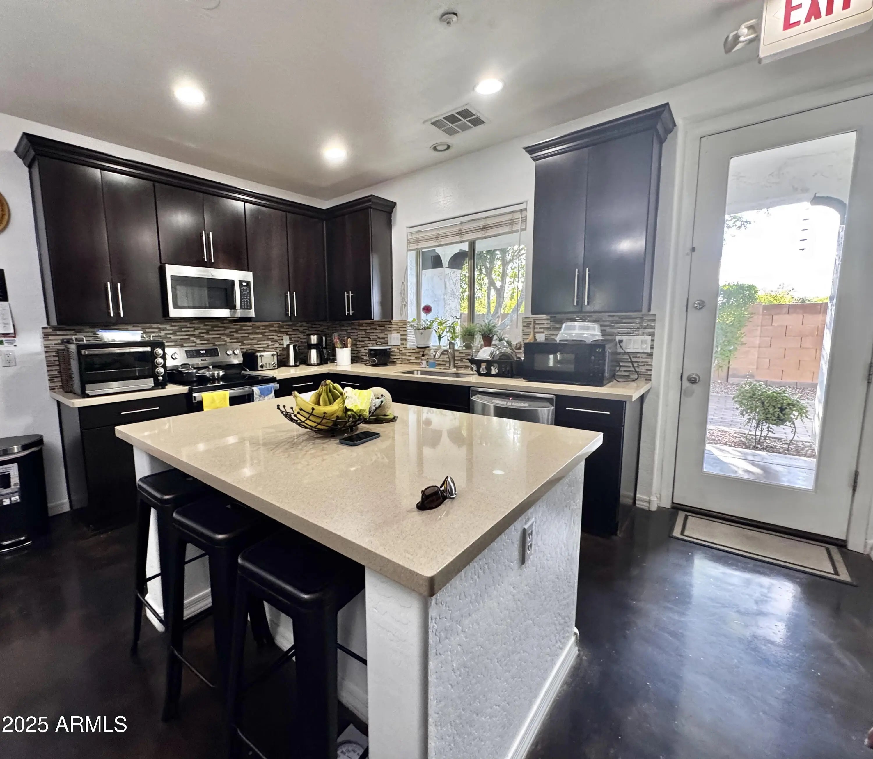 Photo of Listing #6882154