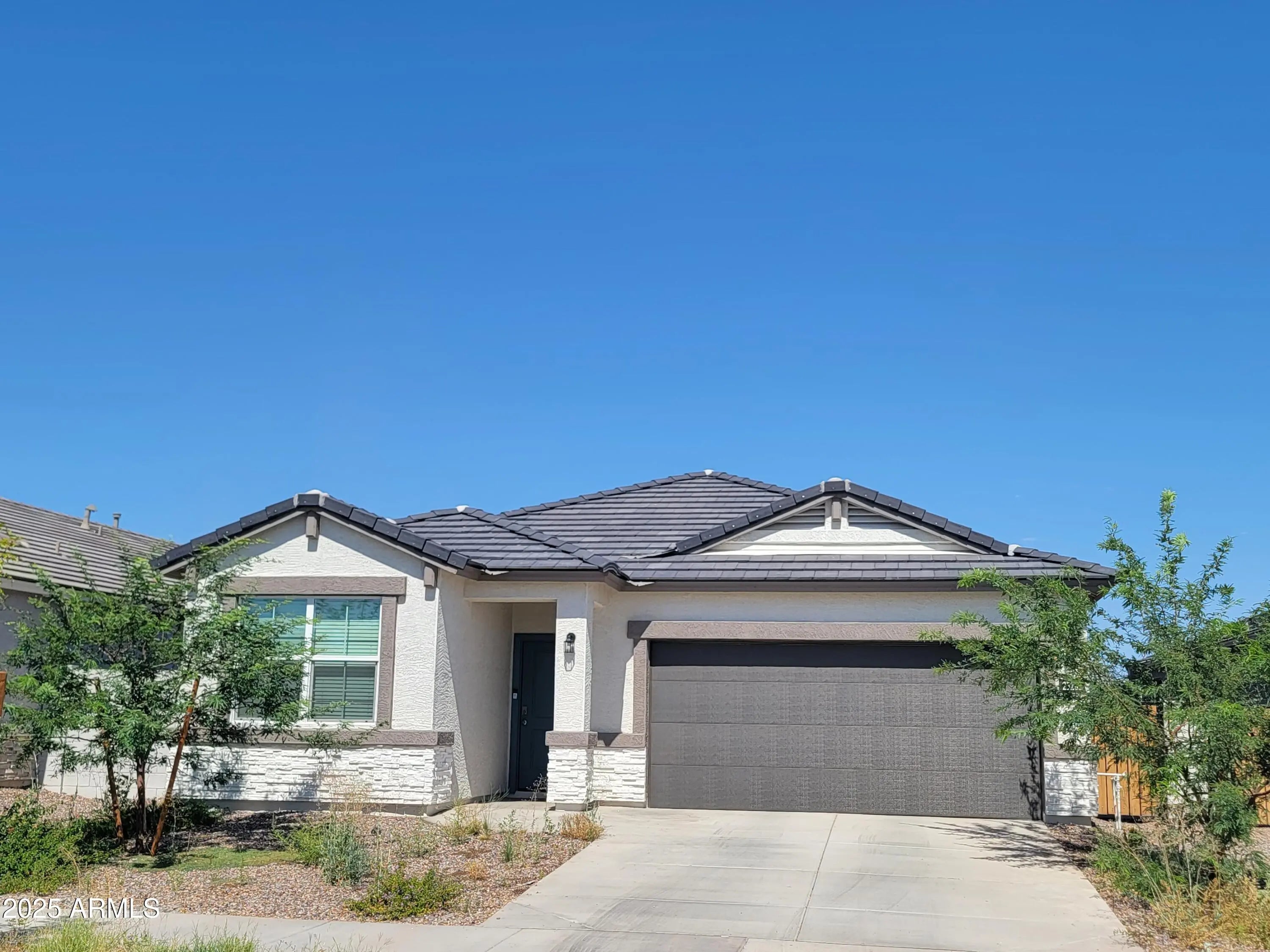 Photo of Listing #6886917