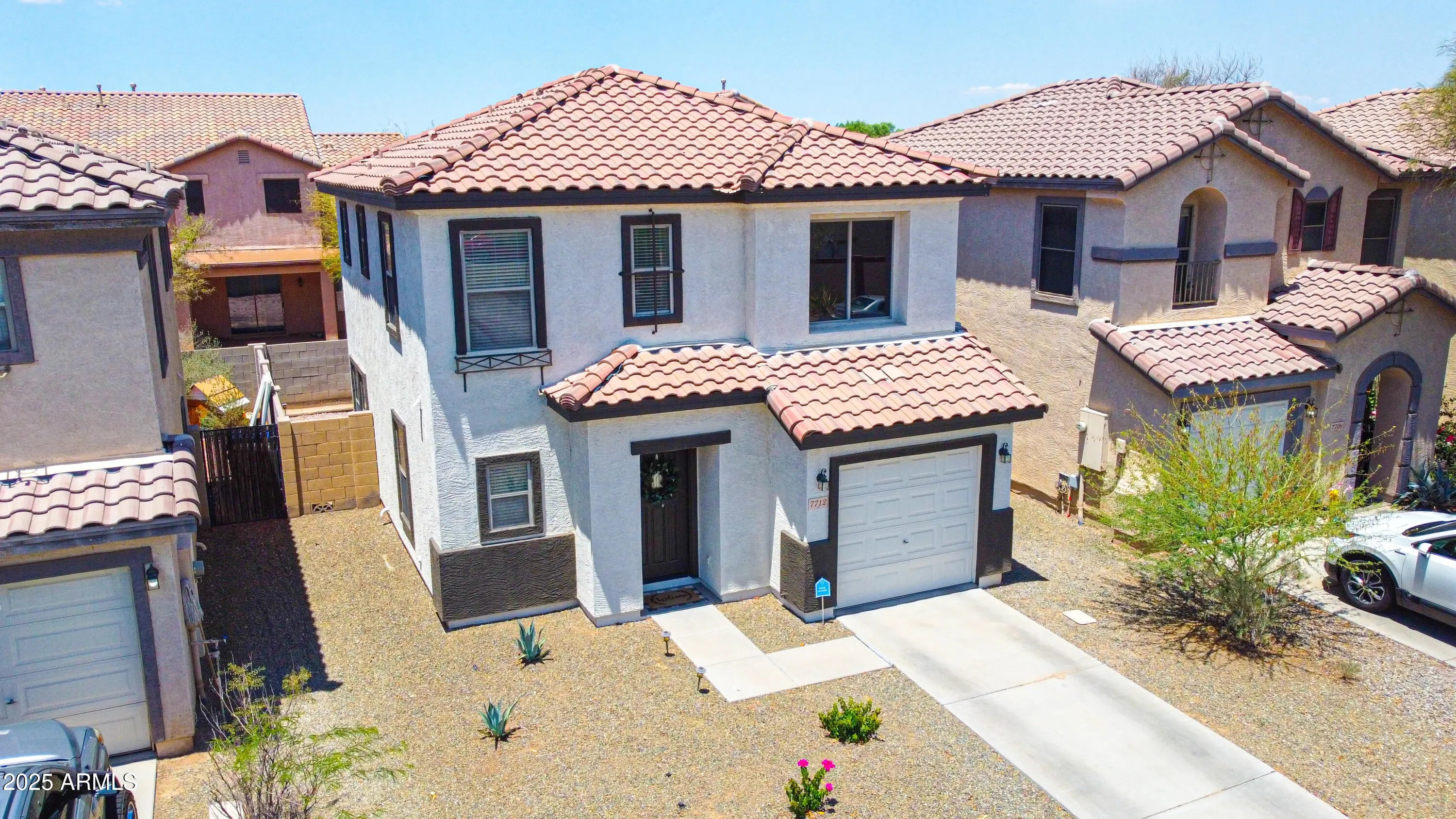 Photo of Listing #6879738