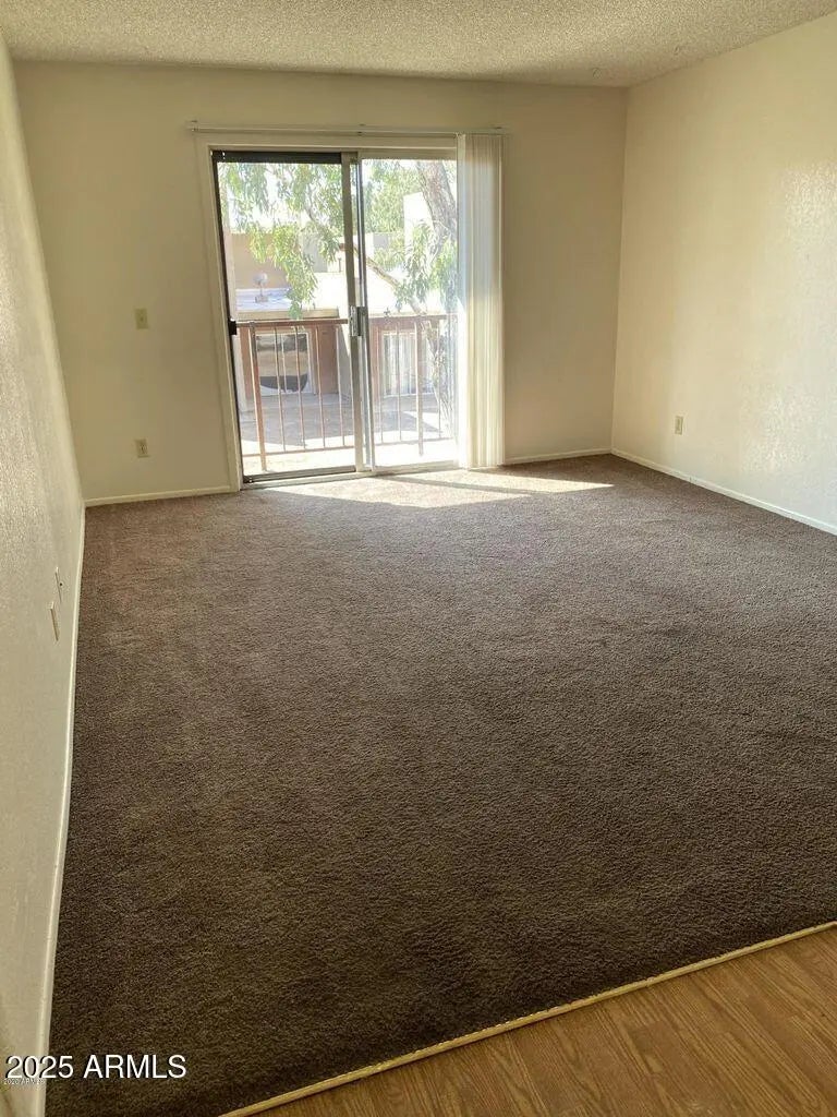 Photo of Listing #6877600