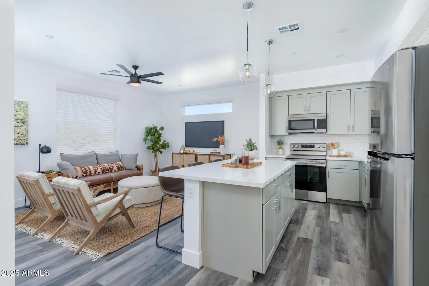 Photo of Listing #6877749