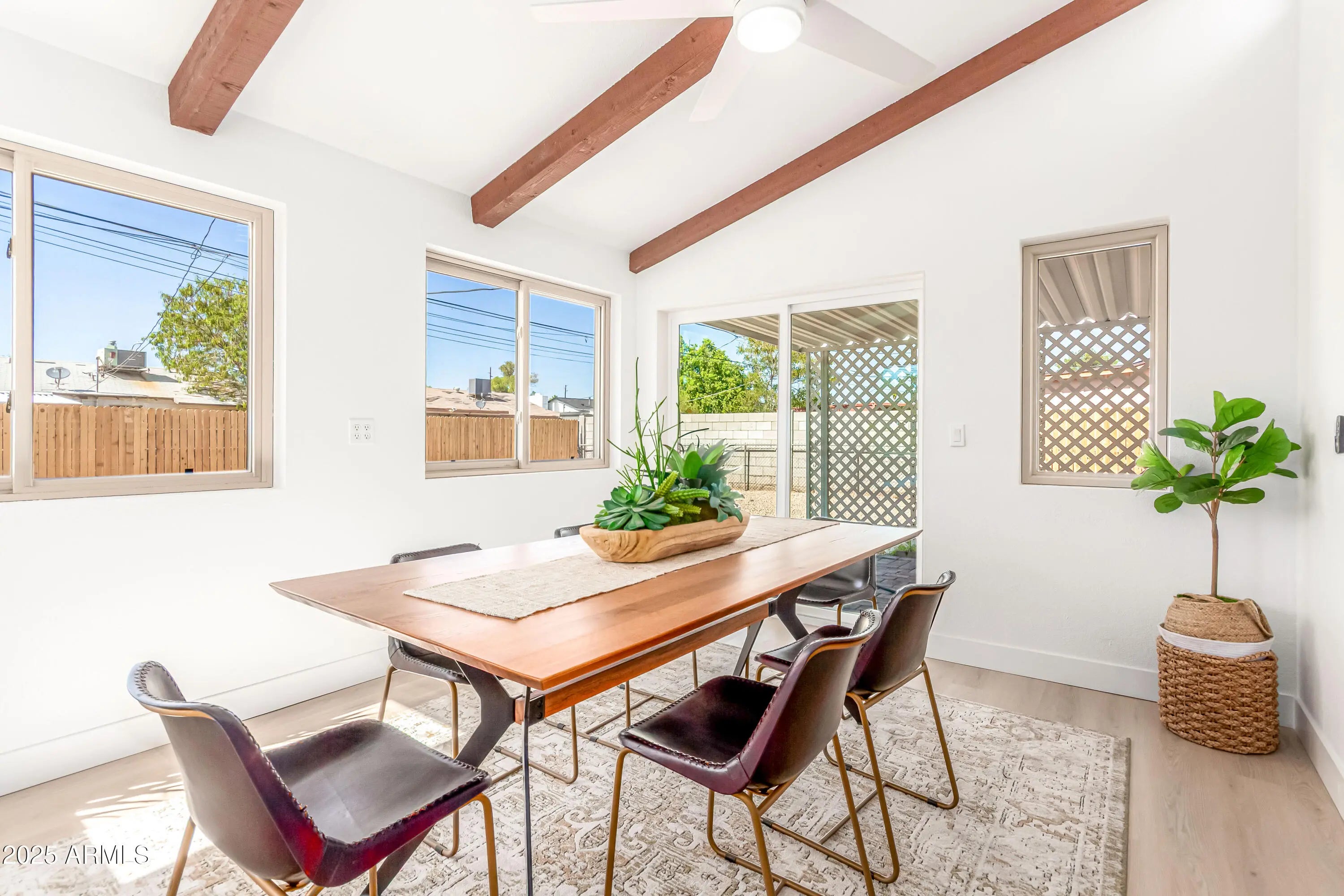 Photo of Listing #6884378