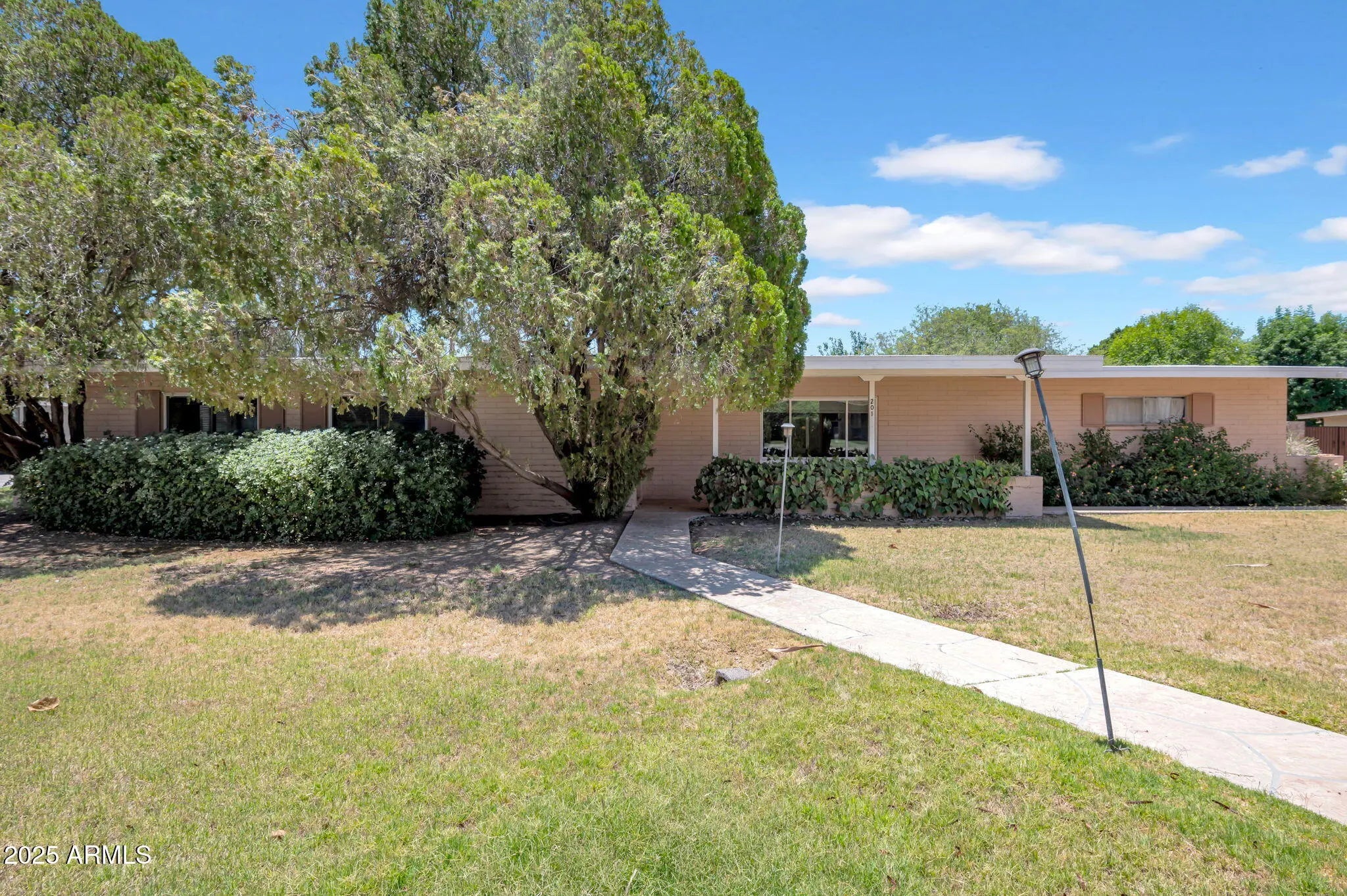 Photo of Listing #6891606