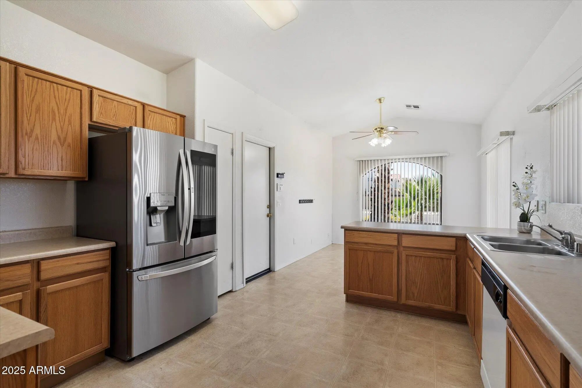 Photo of Listing #6900733