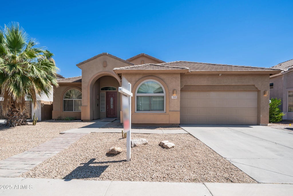 757 W Carob Way, Chandler