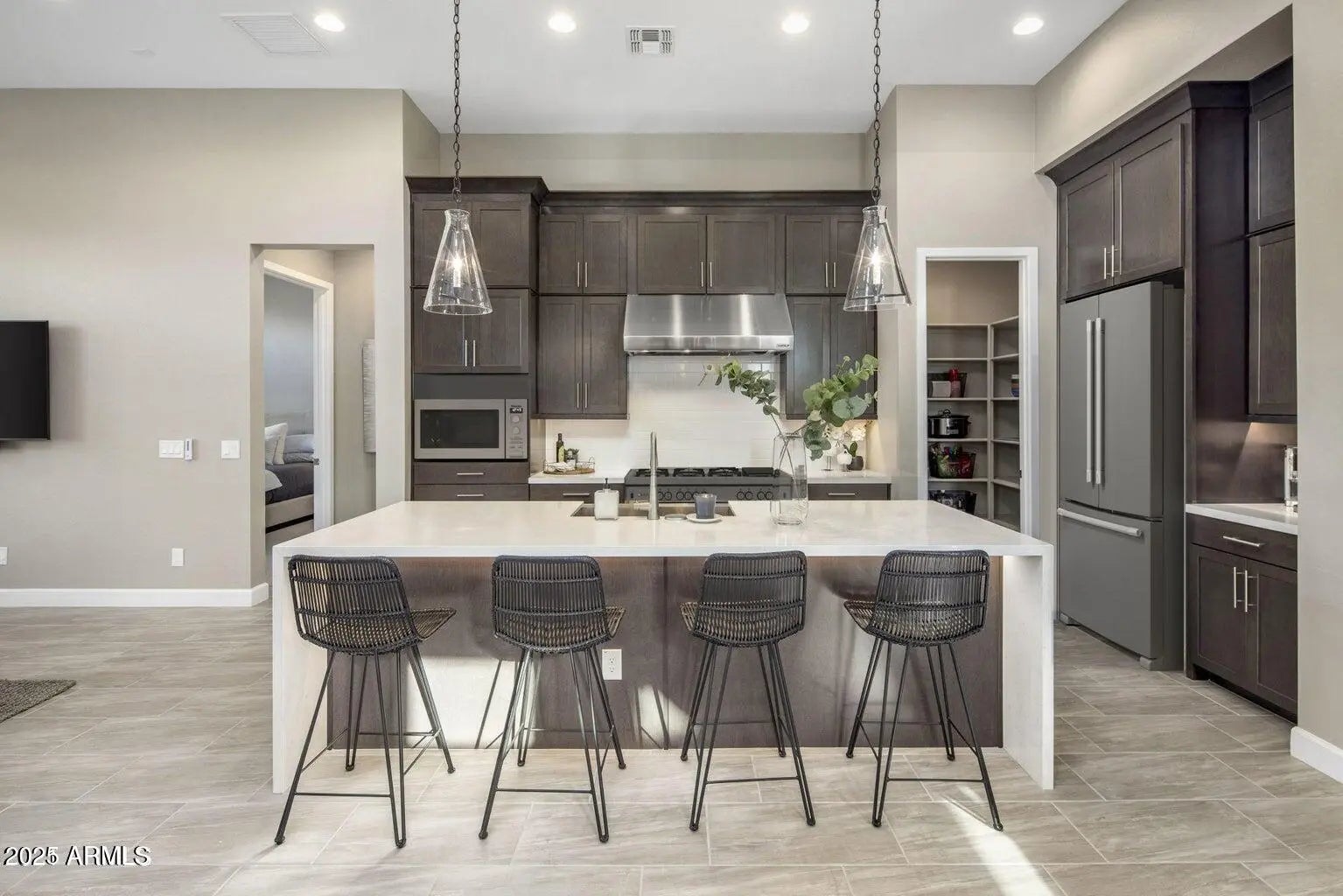 Photo of Listing #6878397