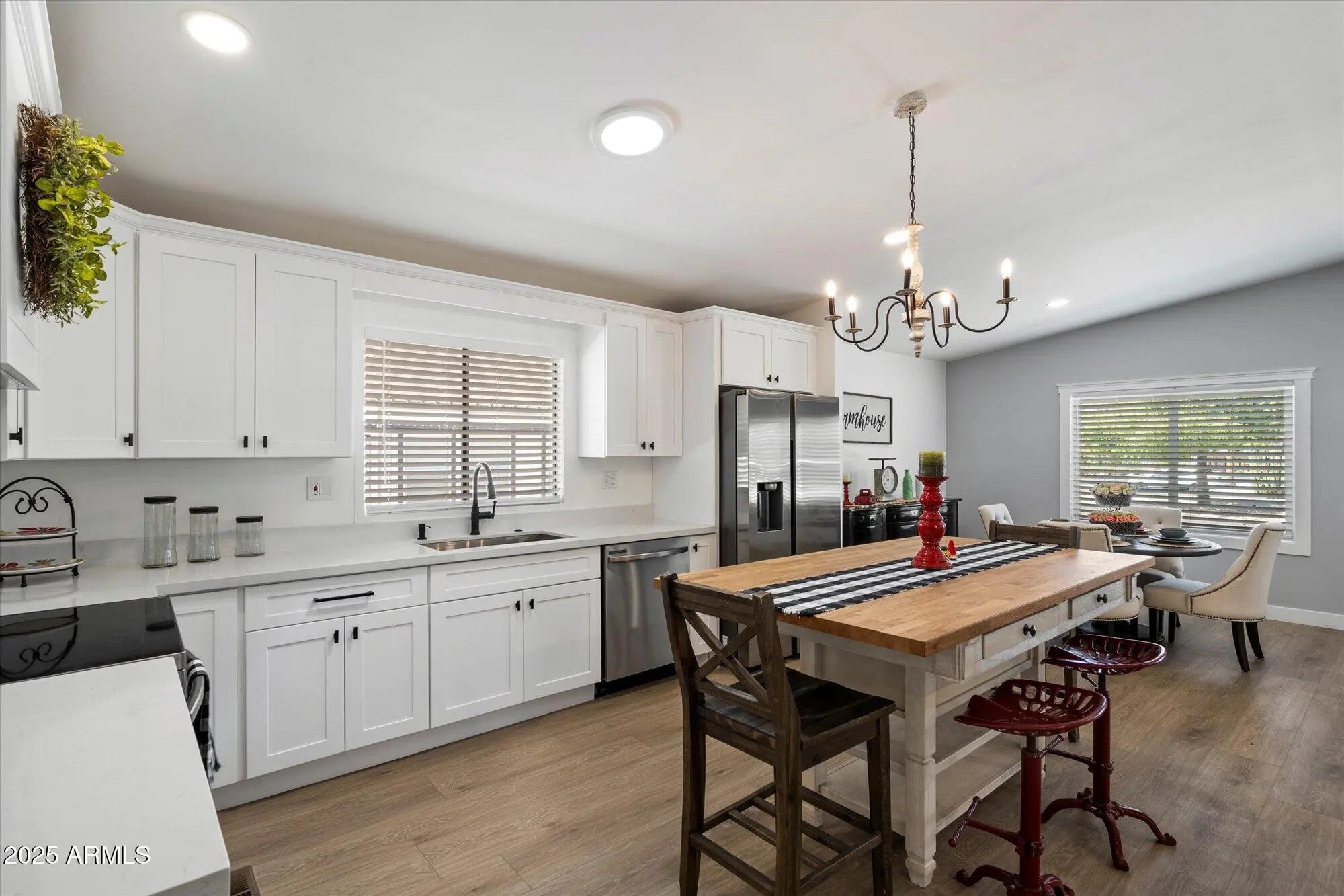 Photo of Listing #6878433