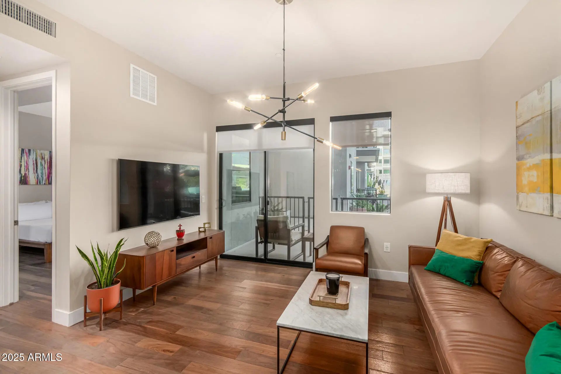 Photo of Listing #6878863