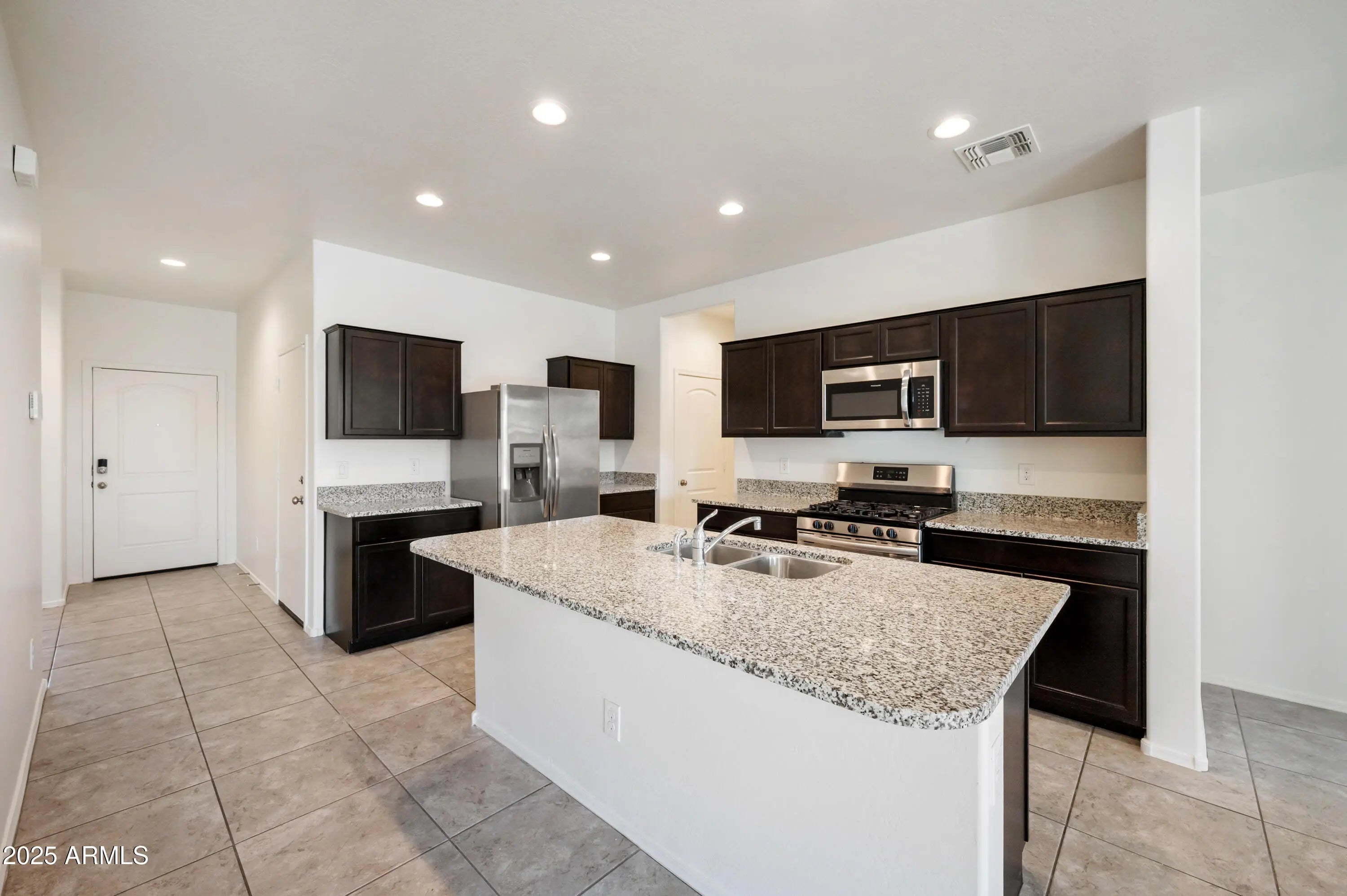 Photo of Listing #6878485