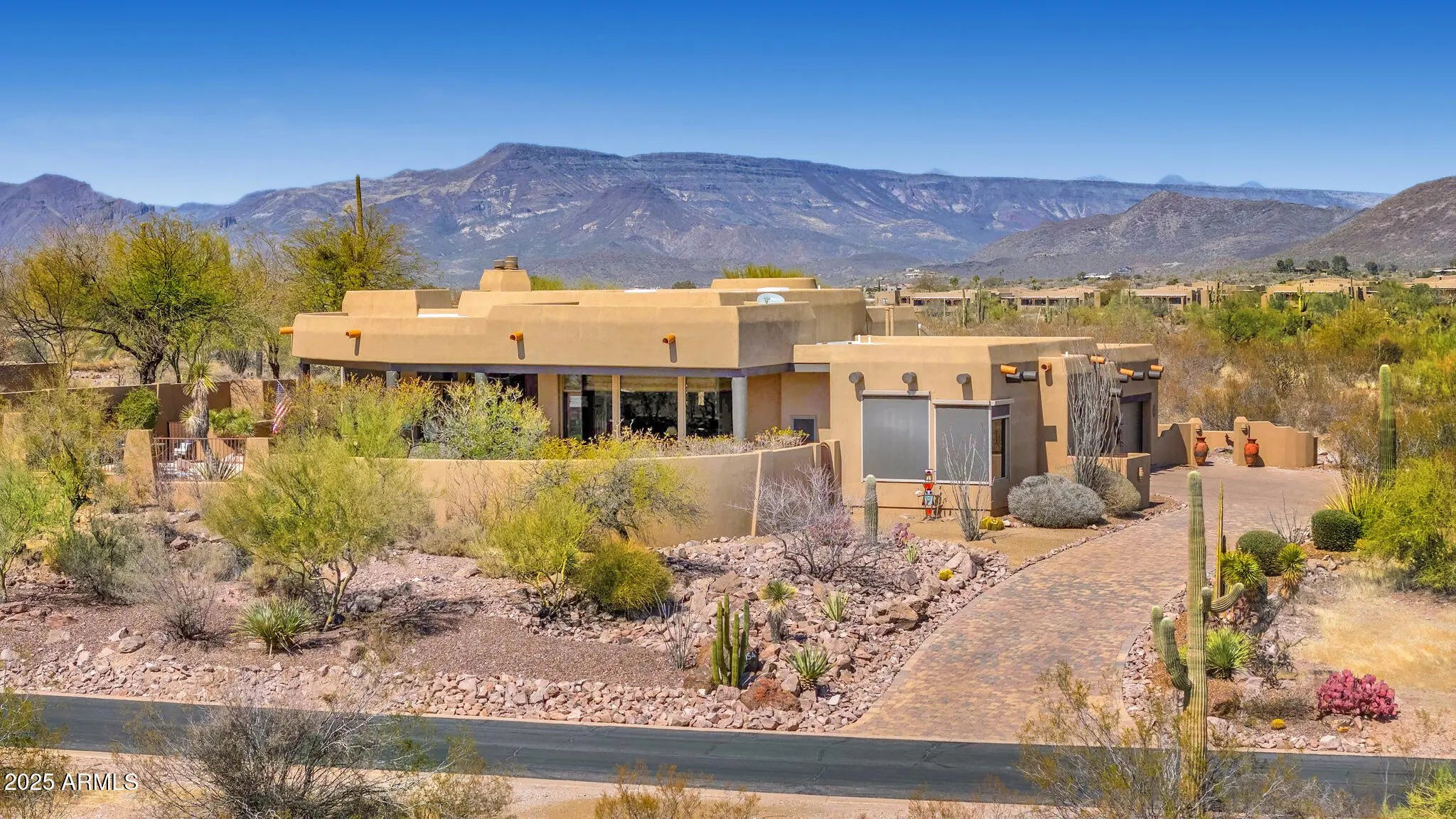 Photo of Listing #6878716