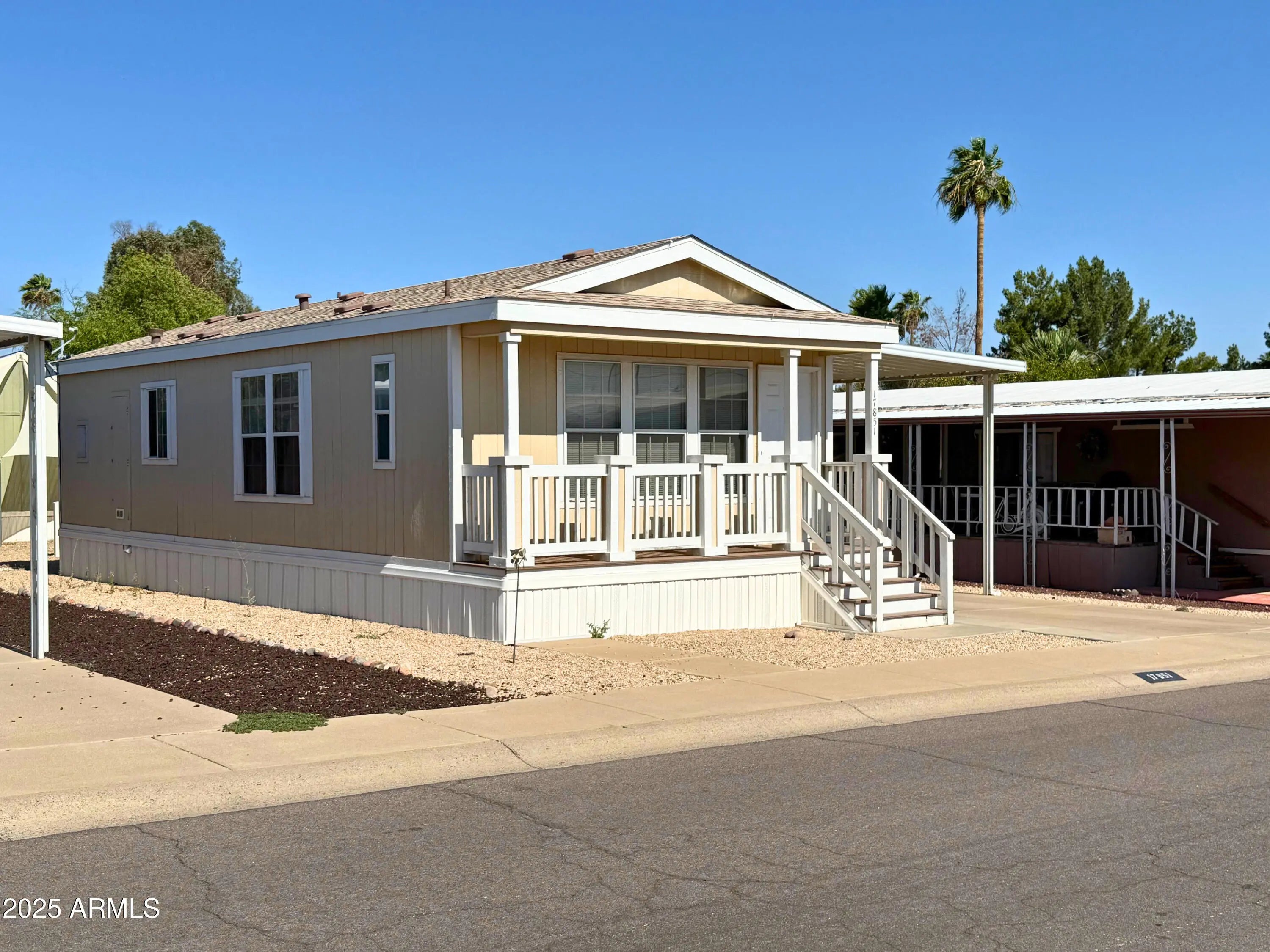 Photo of Listing #6879104