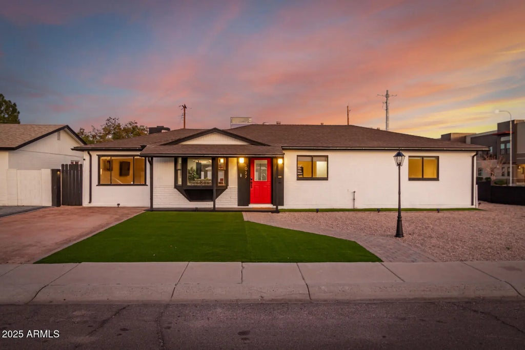1027 S Siesta Lane, Tempe