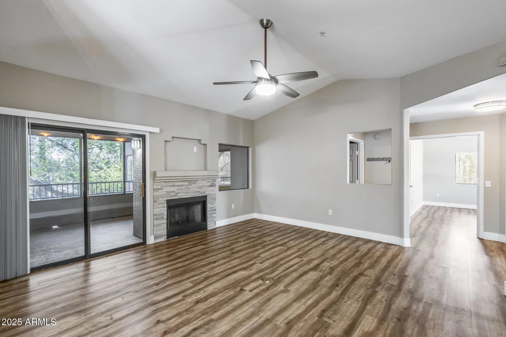 Photo of Listing #6888307