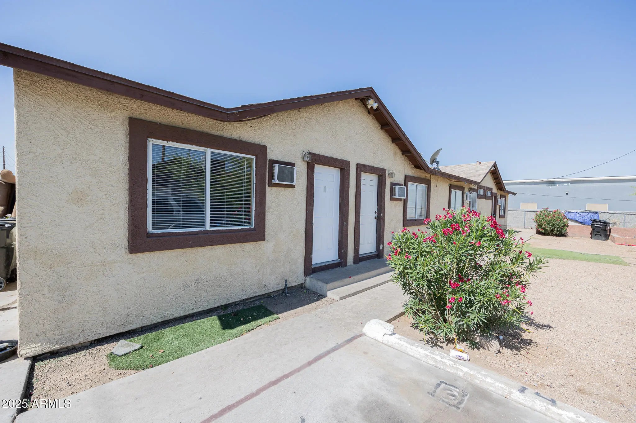 Photo of Listing #6879068