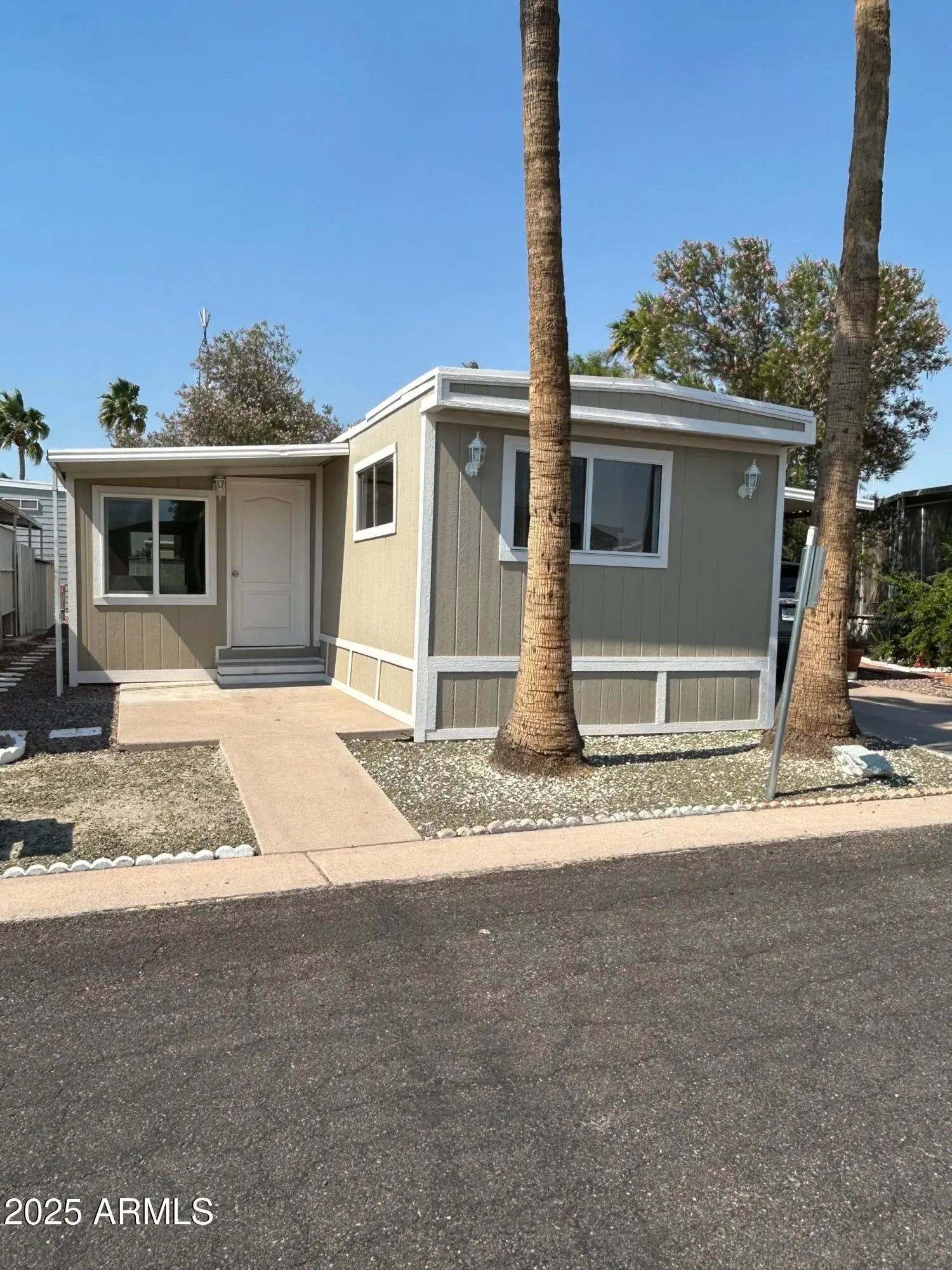 Photo of Listing #6879733