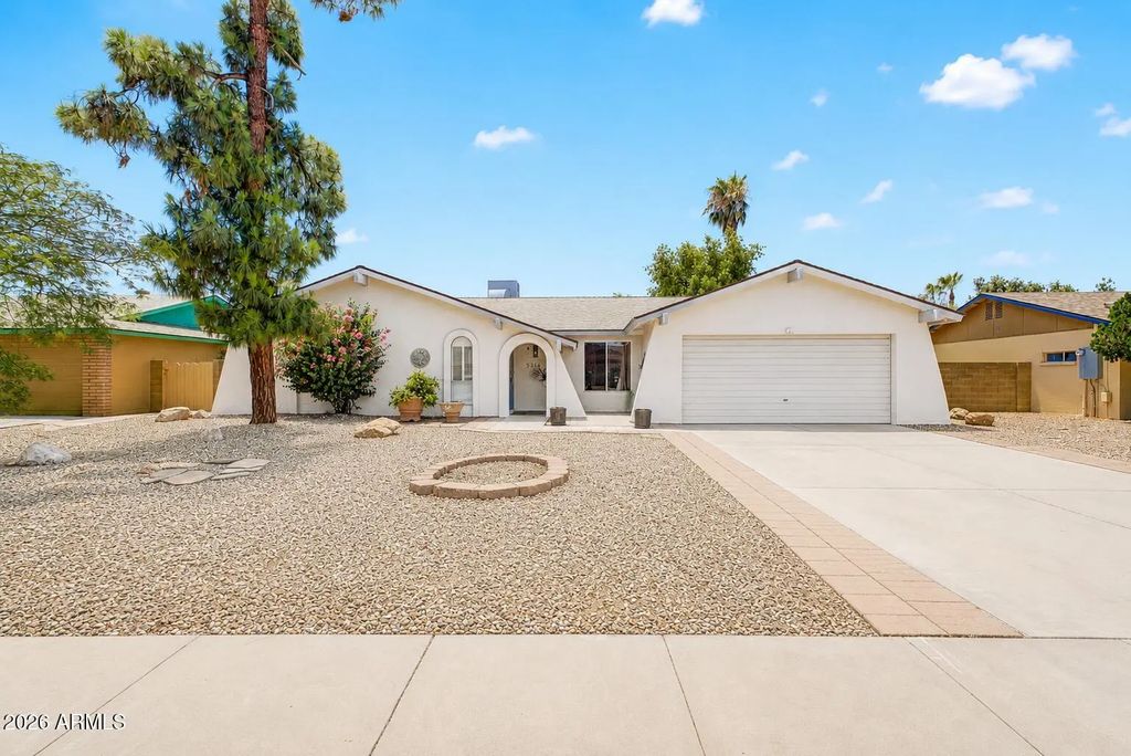 5215 W Las Palmaritas Drive, Glendale