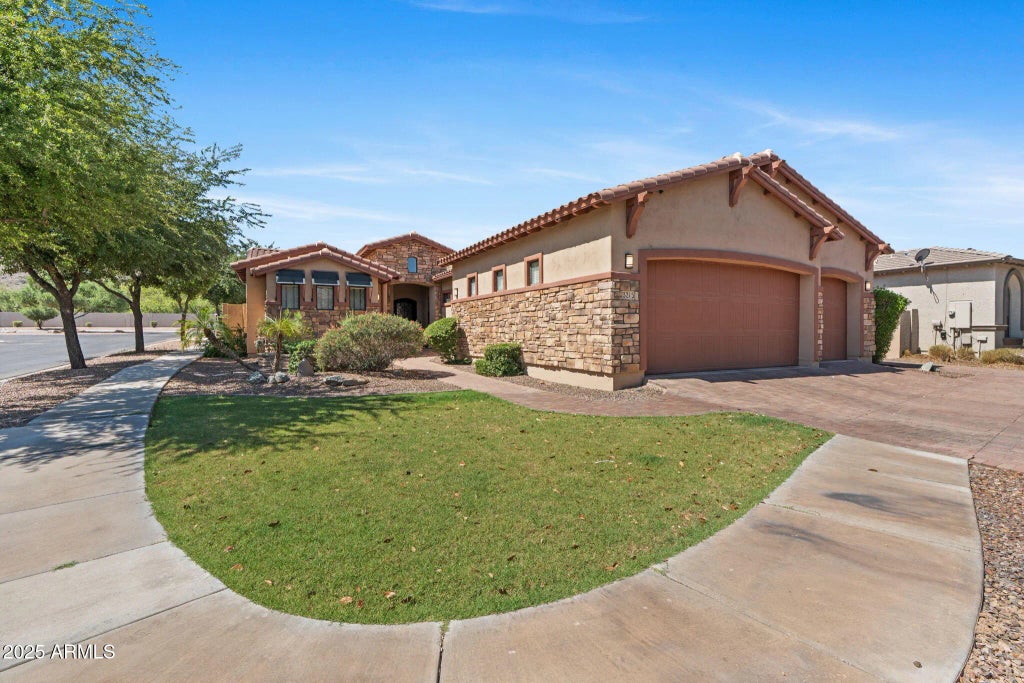 3215 E Constance Way, Phoenix