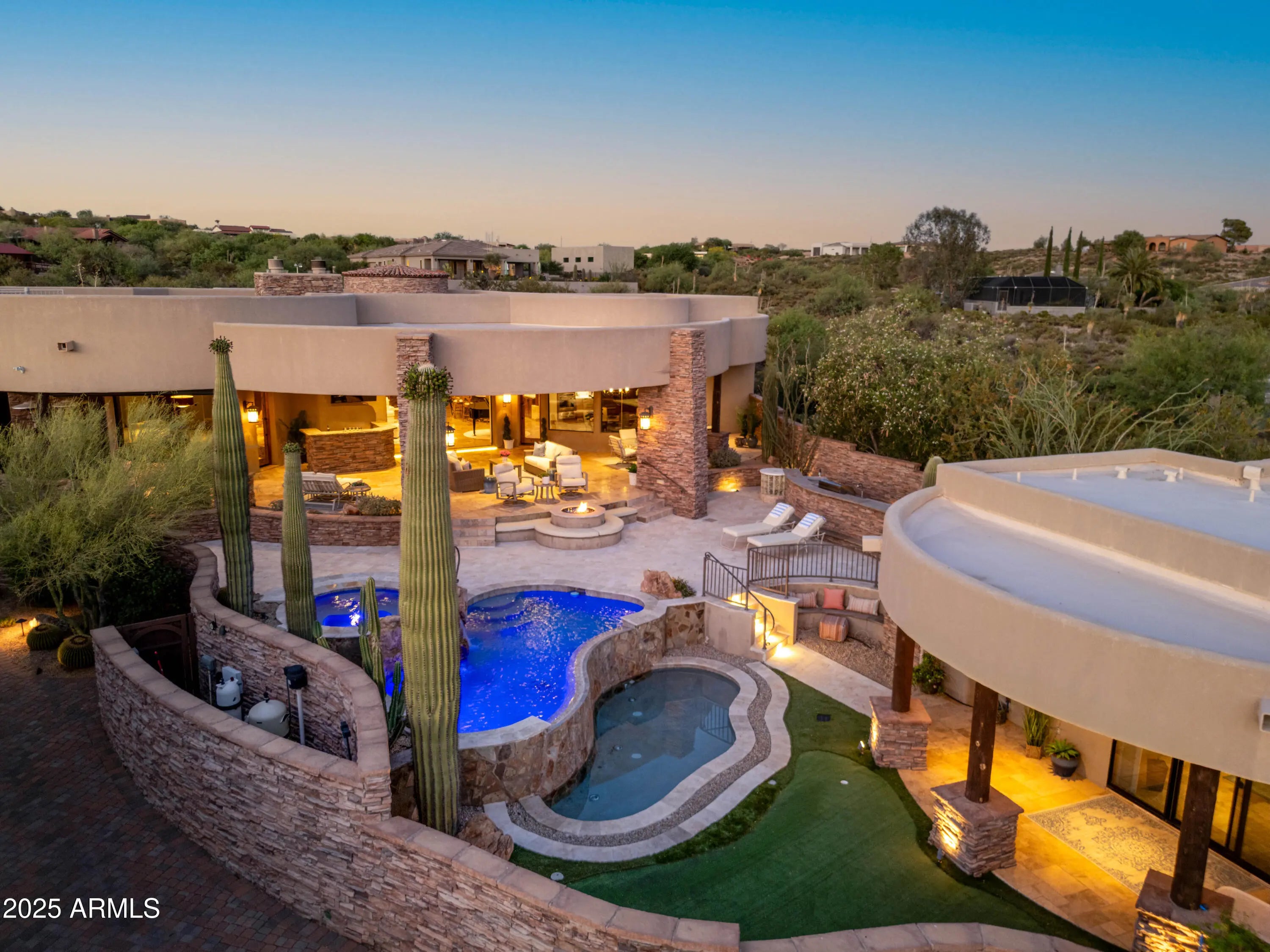 Photo of Listing #6879700