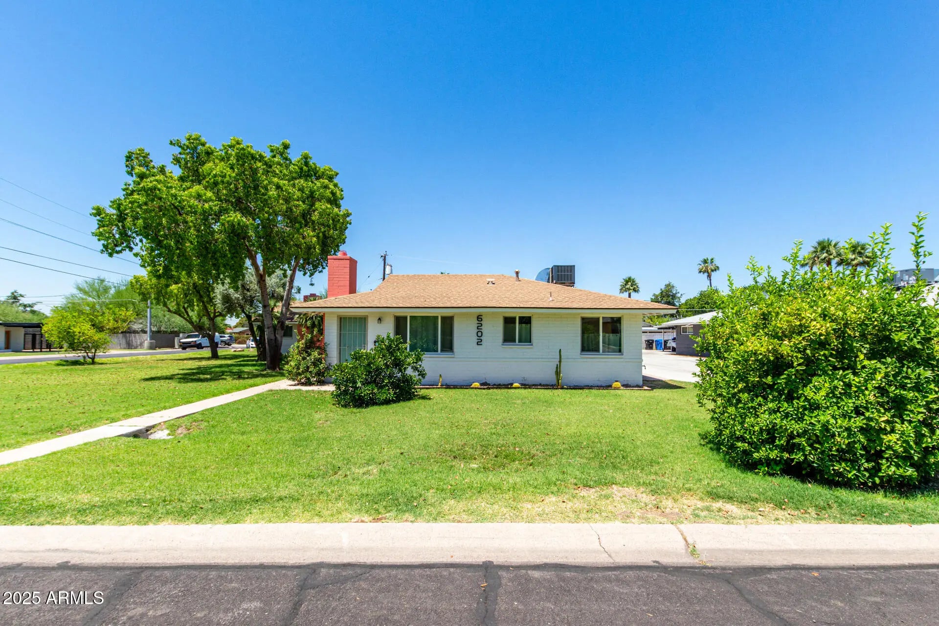 Photo of Listing #6882036