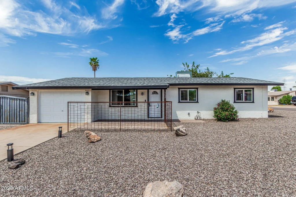 902 N 96th Street, Mesa