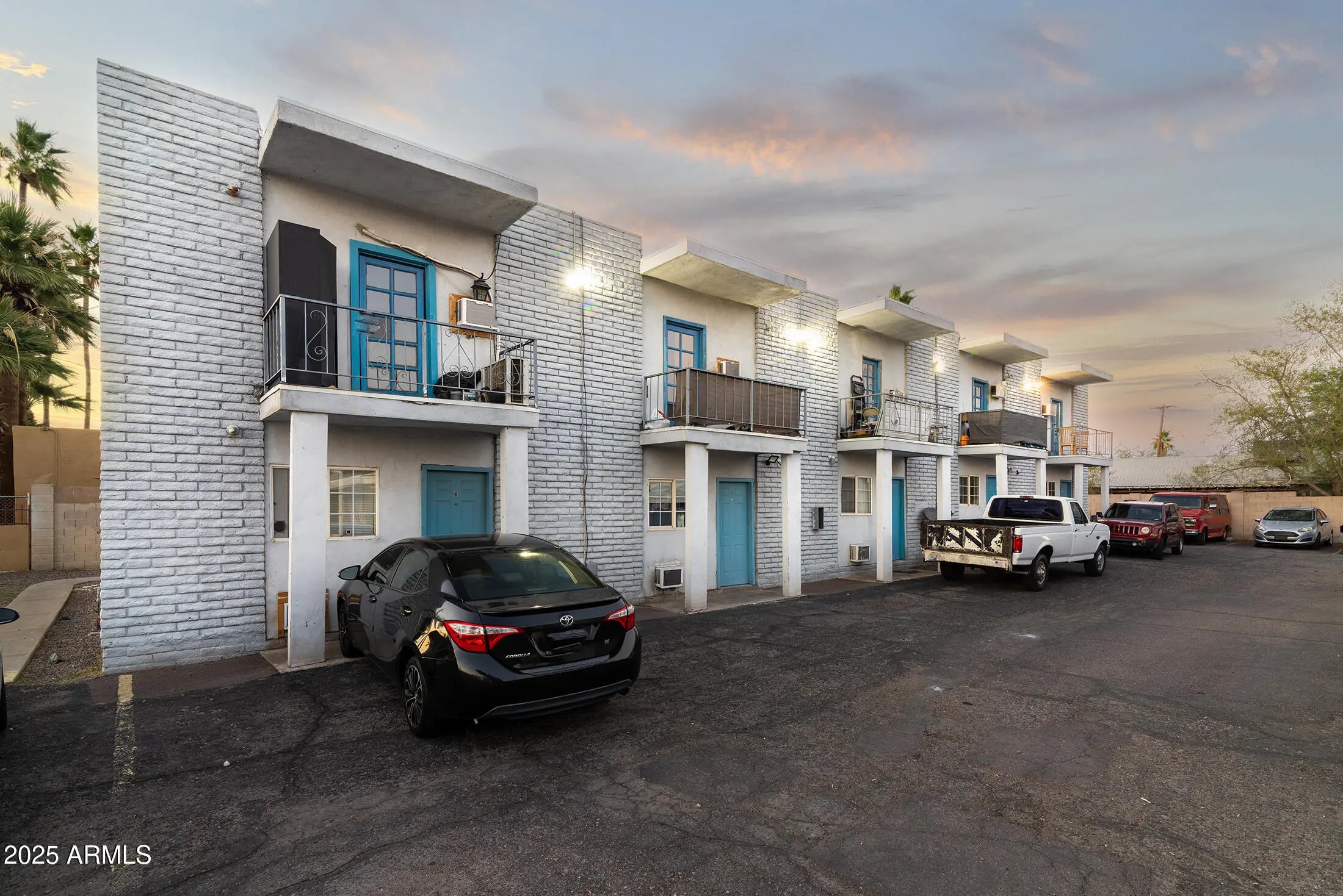 Photo of Listing #6881870