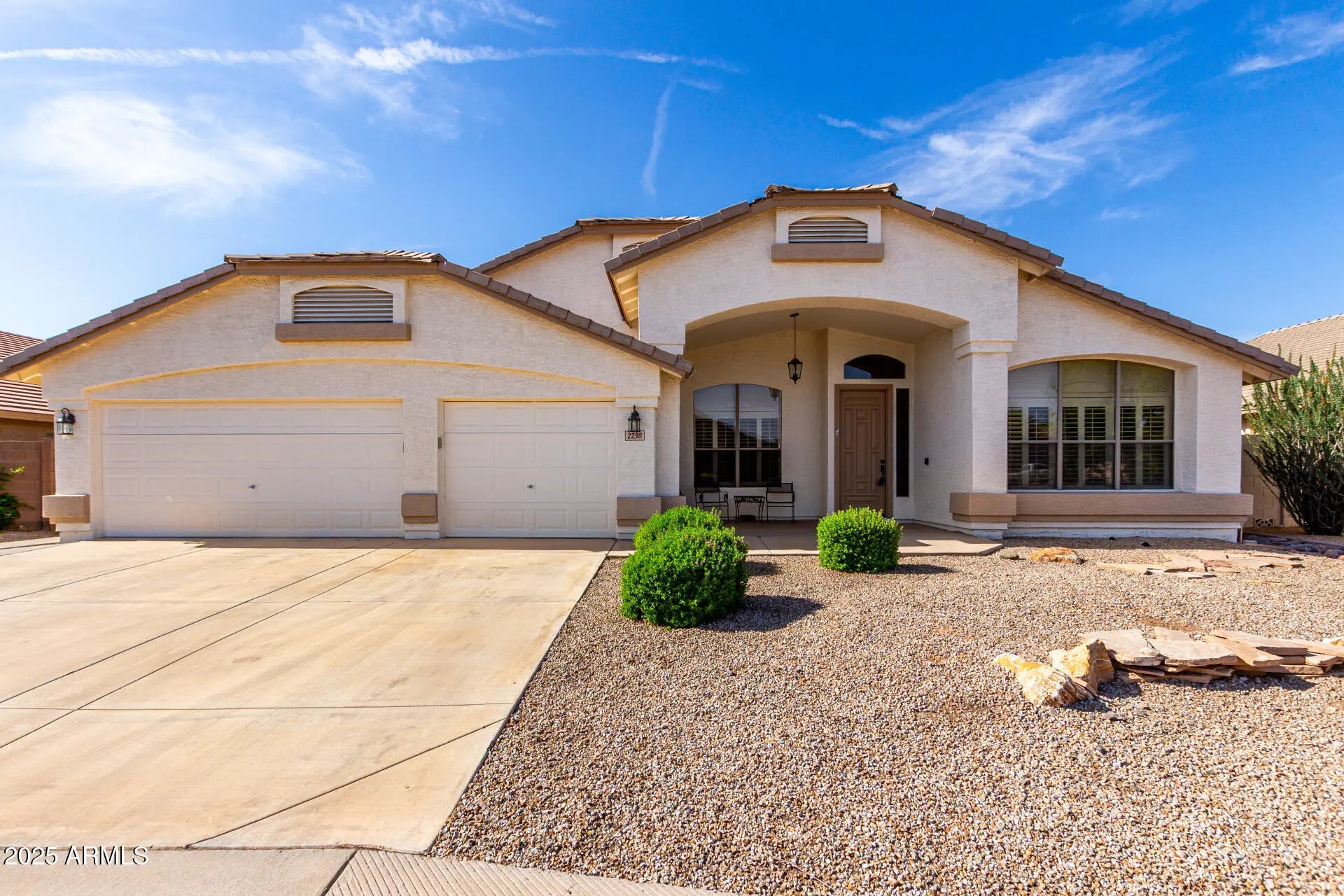 Photo of Listing #6880293