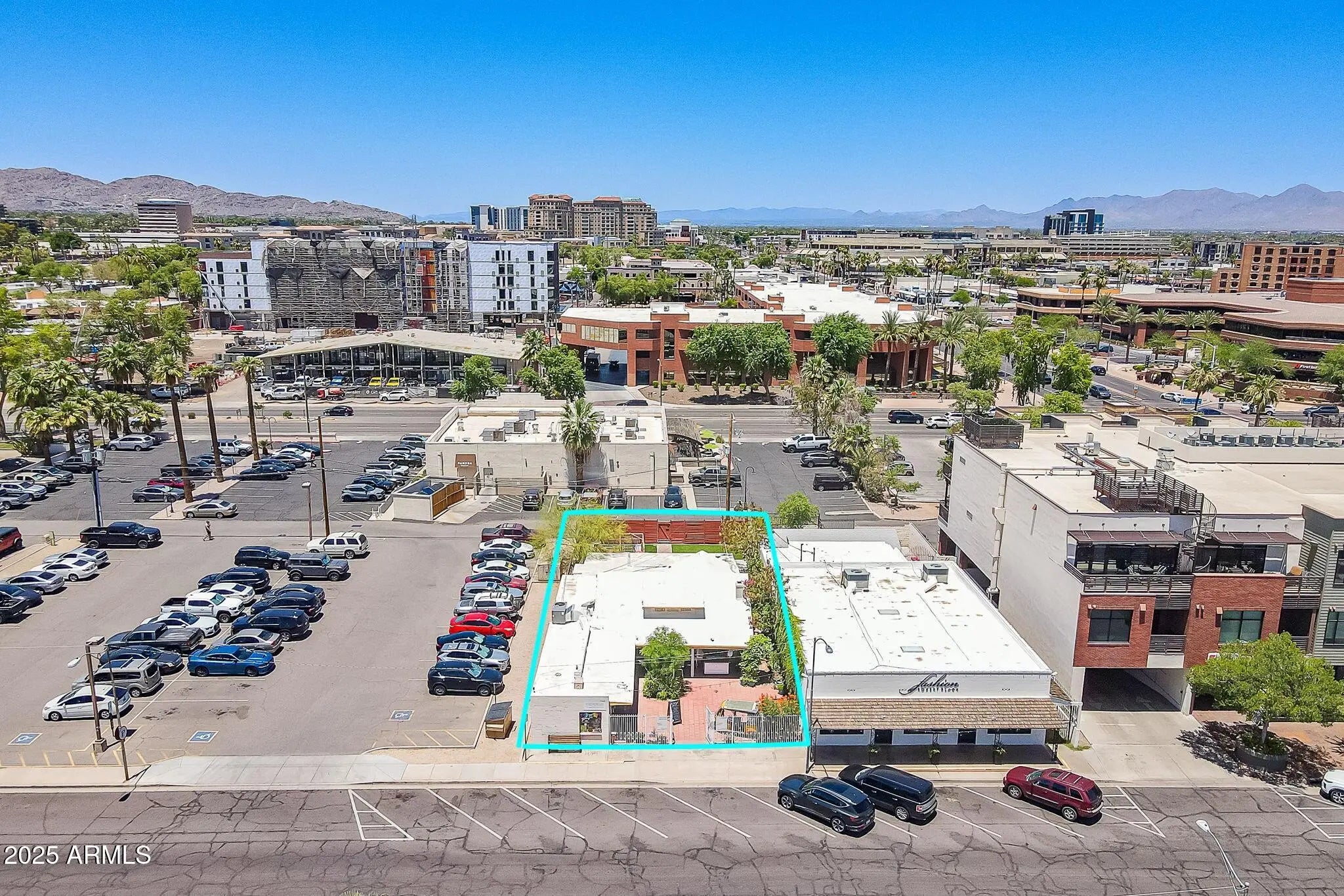 Photo of Listing #6889758