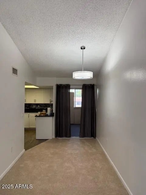 Photo of Listing #6880472