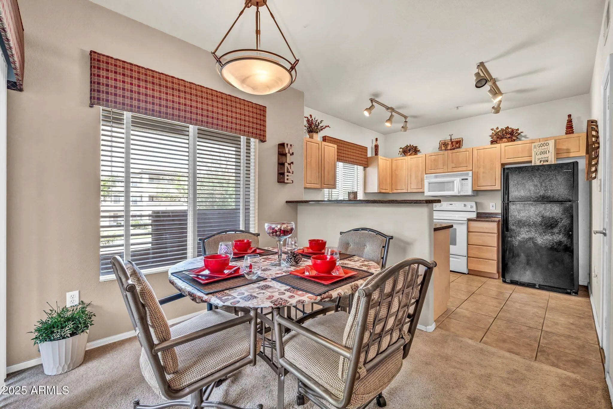 Photo of Listing #6883182