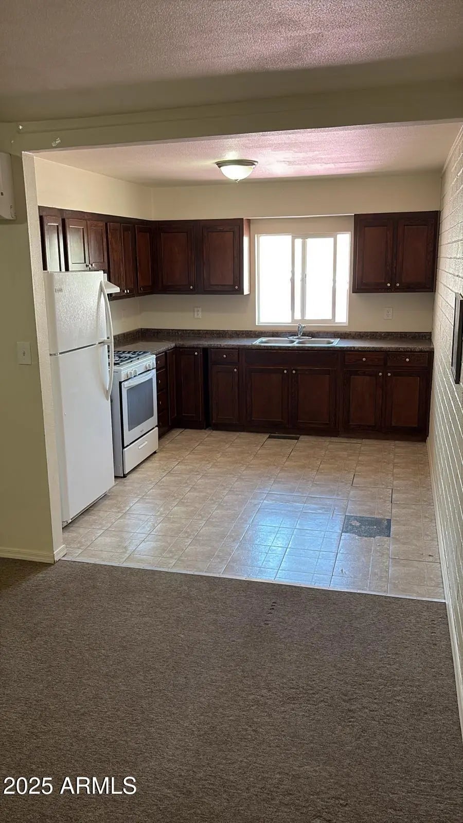 Photo of Listing #6880757