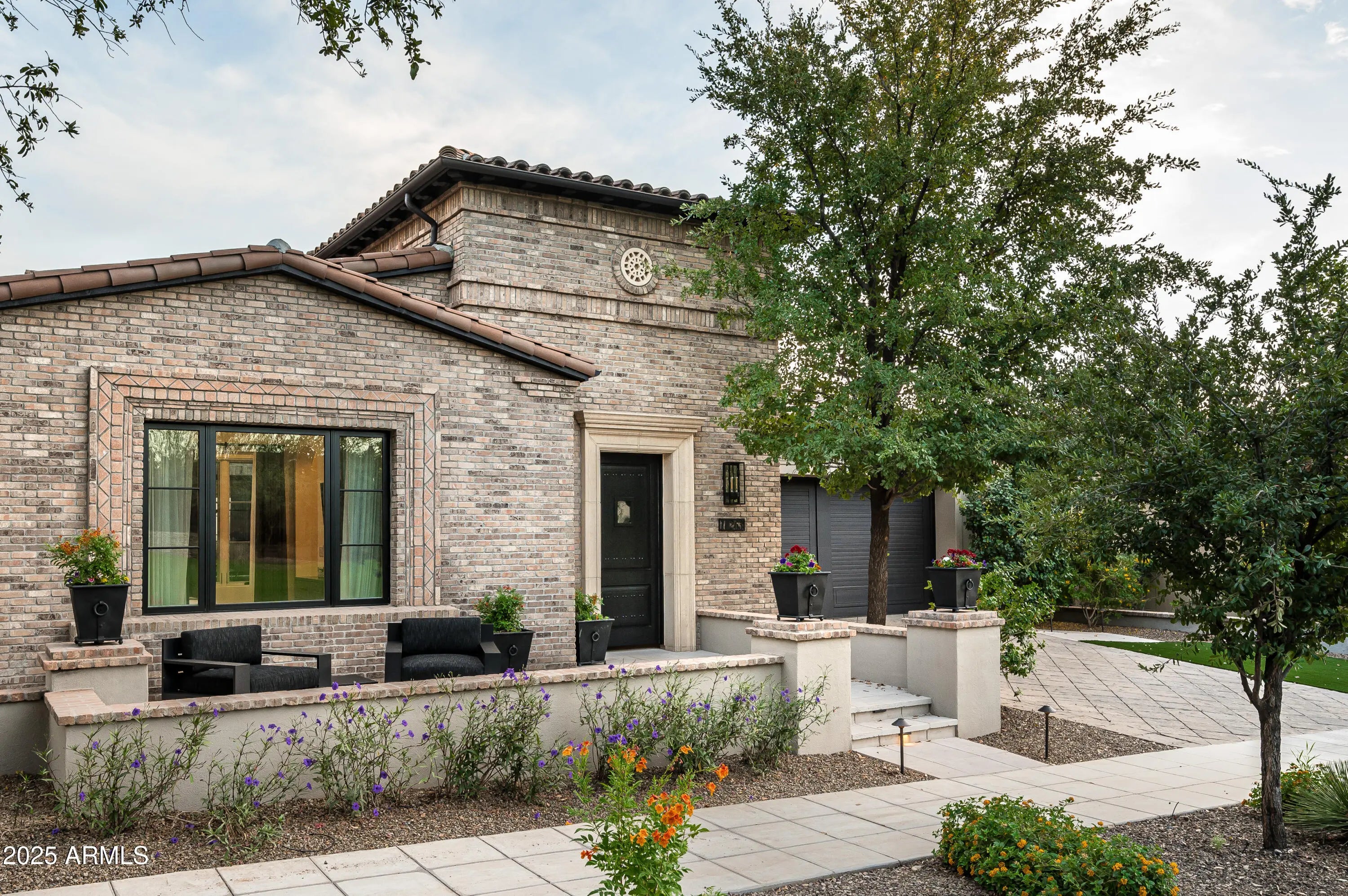 Photo of Listing #6959861