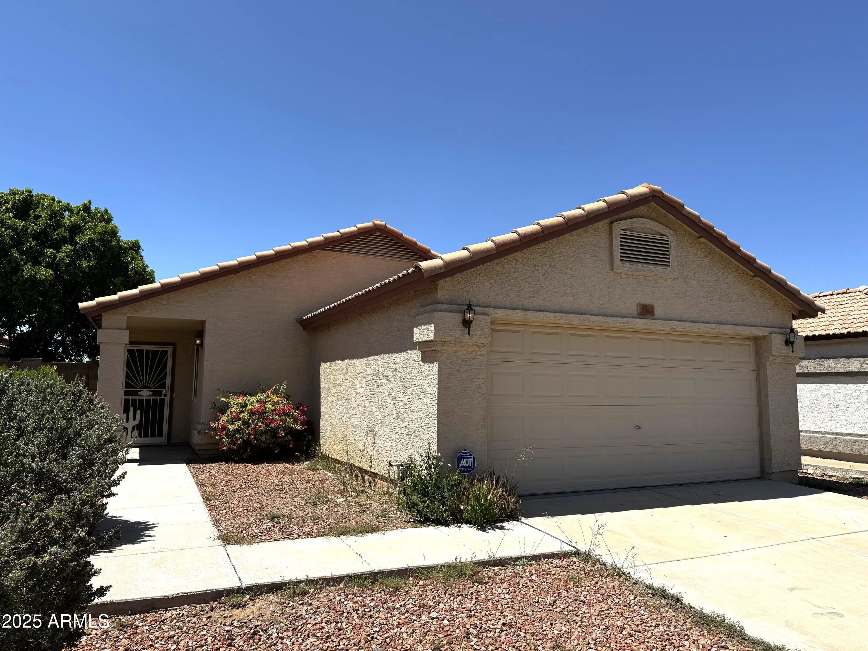 Photo of Listing #6885813