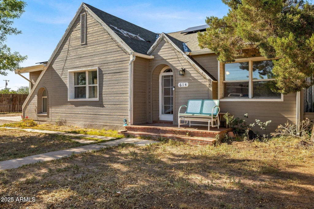 614 W Arizona Street, Holbrook