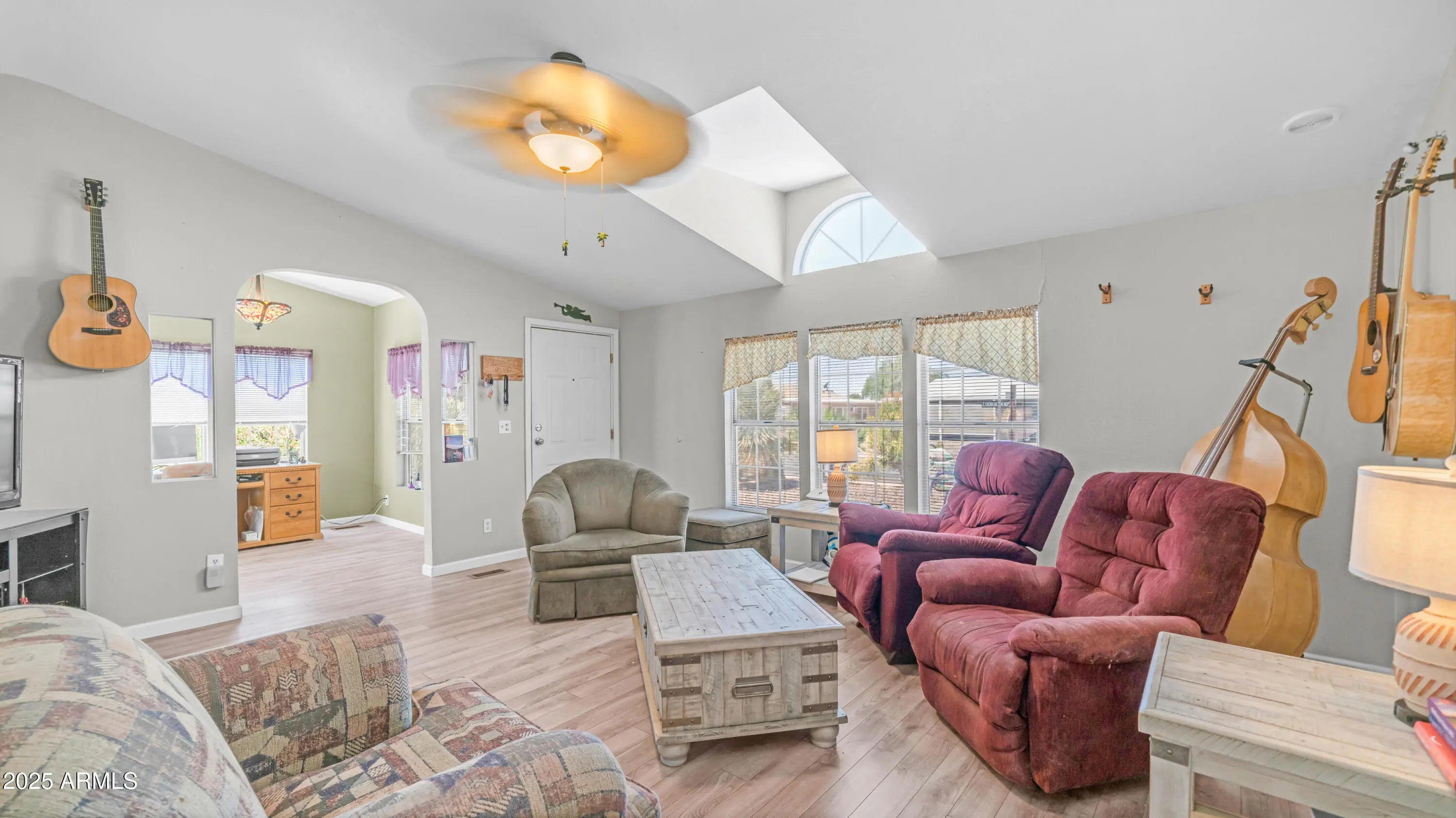 Photo of Listing #6886015