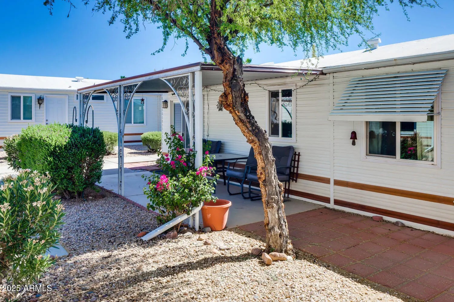 Photo of Listing #6883401